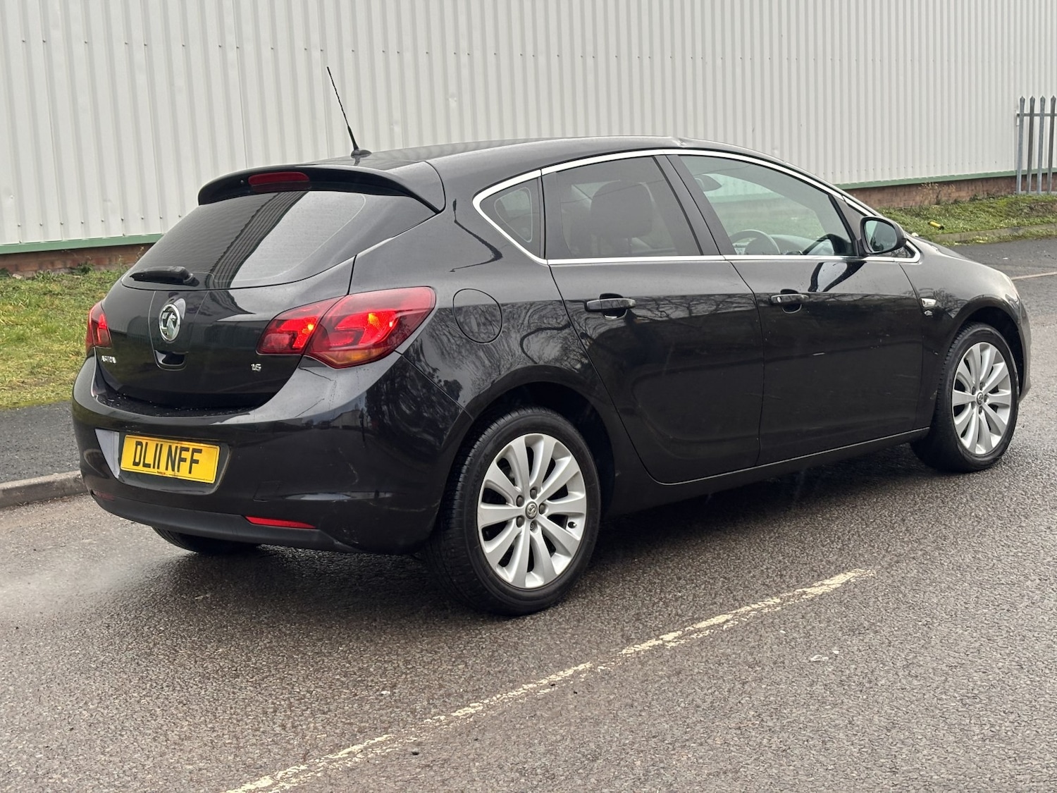Used Vauxhall Astra 2011 for sale - 77319800: Photo 32