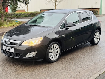 Used Vauxhall Astra 2011 for sale - 77319800: Photo