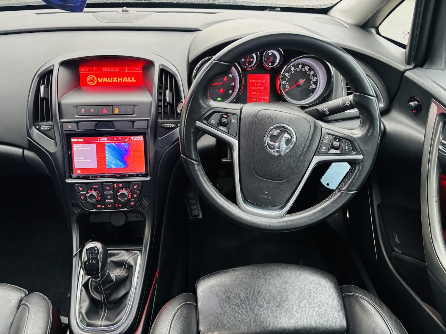 Used Vauxhall Astra 2011 for sale - 77319800: Photo 8