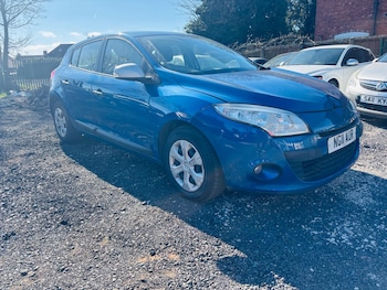 2011 (11) - 1.6 16V Bizu Euro 5 5dr