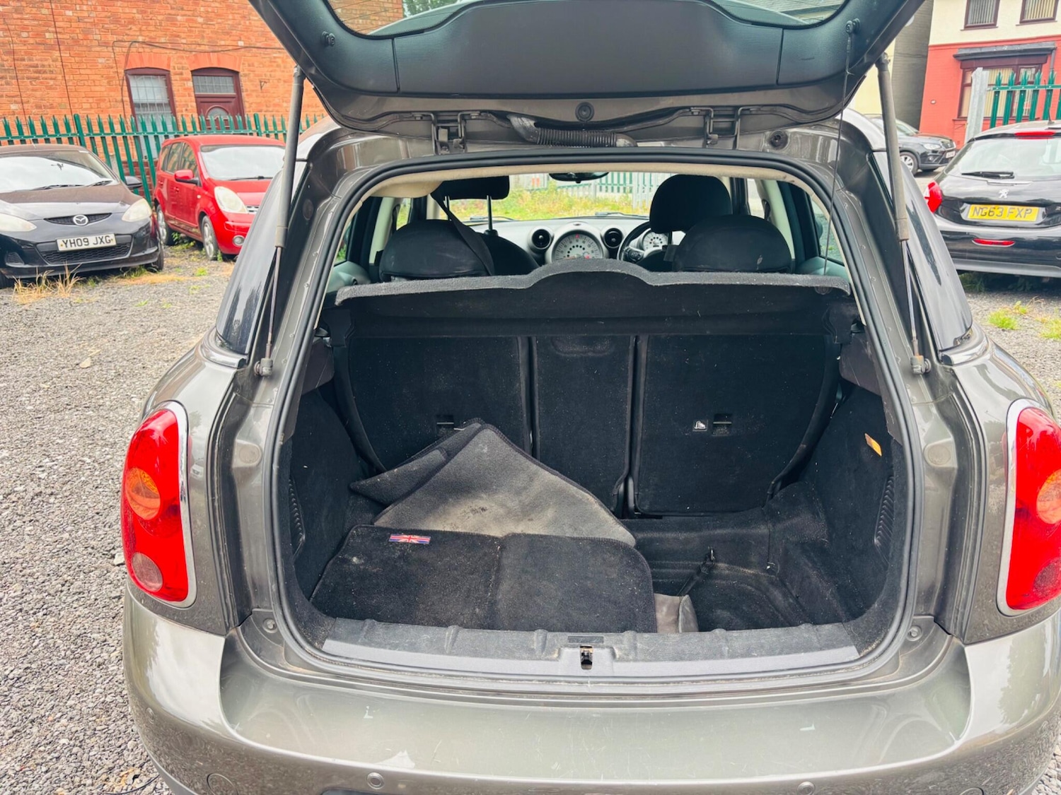 Vehicle 28