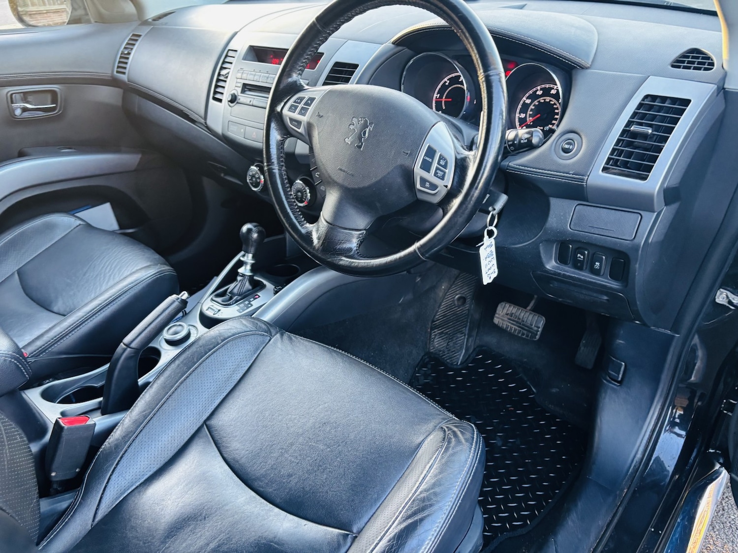 Used Peugeot 4007 2011 for sale - 76951127: Photo 19