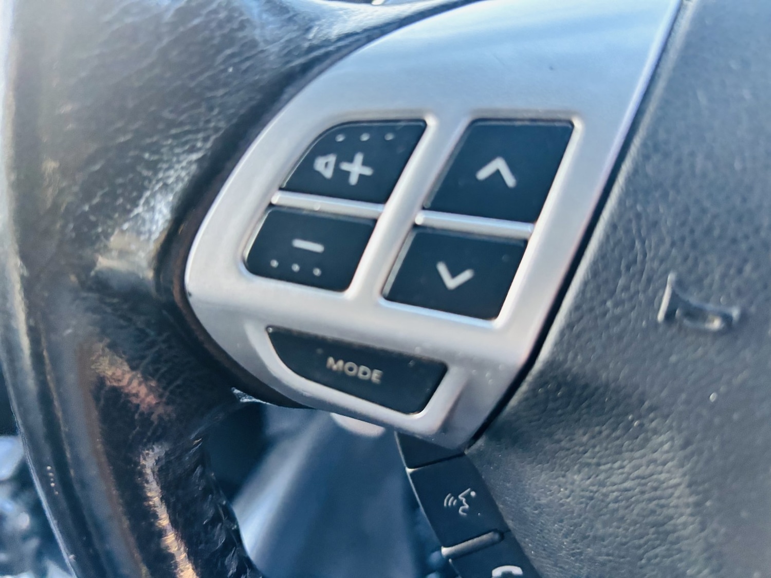 Used Peugeot 4007 2011 for sale - 76951127: Photo 24