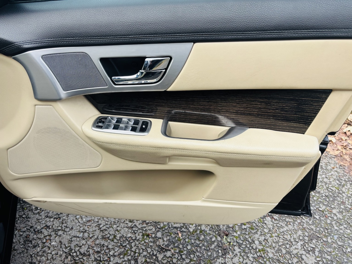 Used Jaguar XF 2015 for sale - 76878156: Photo 12