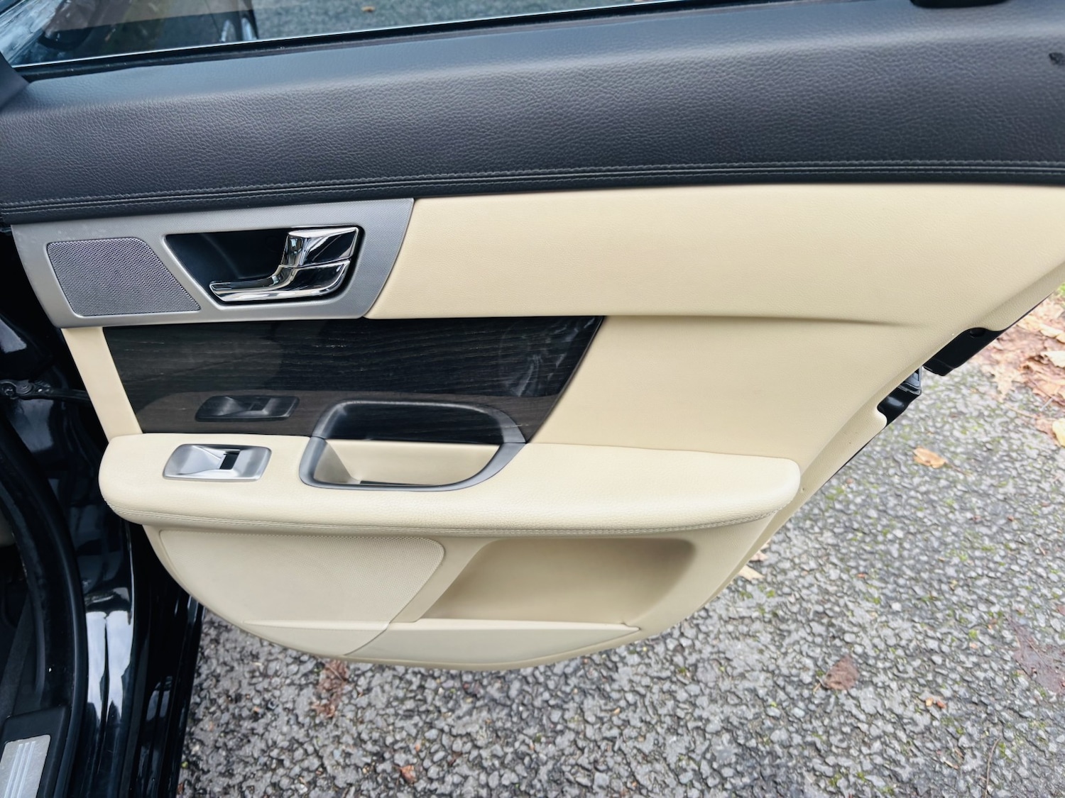 Used Jaguar XF 2015 for sale - 76878156: Photo 16