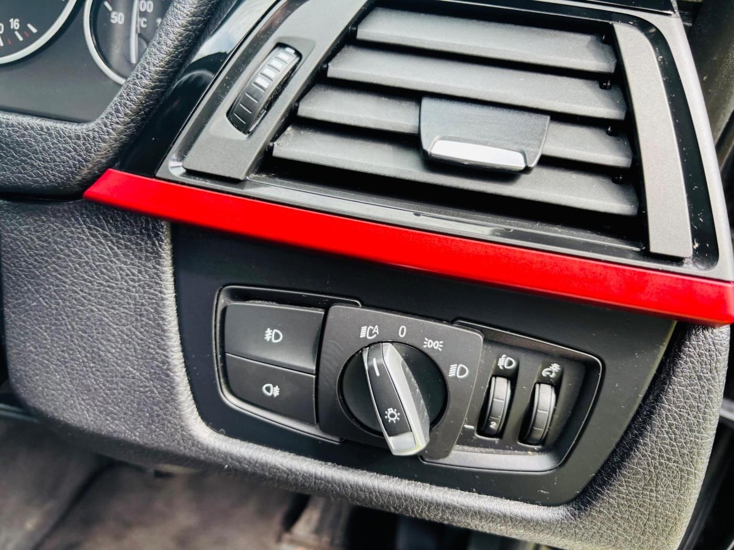 Used BMW 3 Series 2012 for sale - 76878146: Photo 27