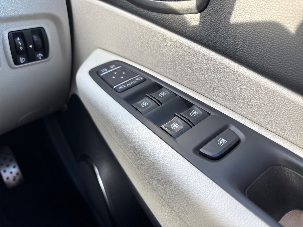 Used Renault Captur 2018 for sale - 76338790: Photo 21