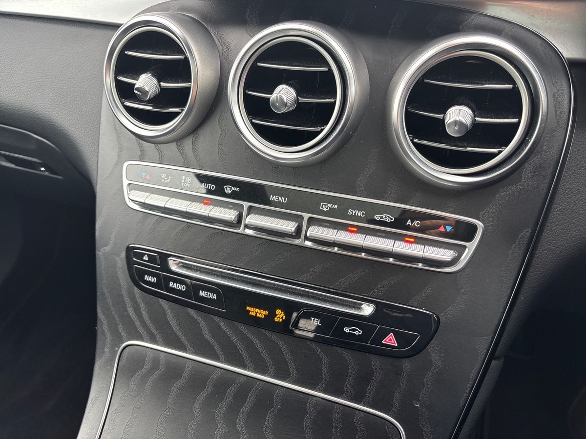 Used Mercedes-Benz GLC 2019 for sale - 77979041: Photo 19