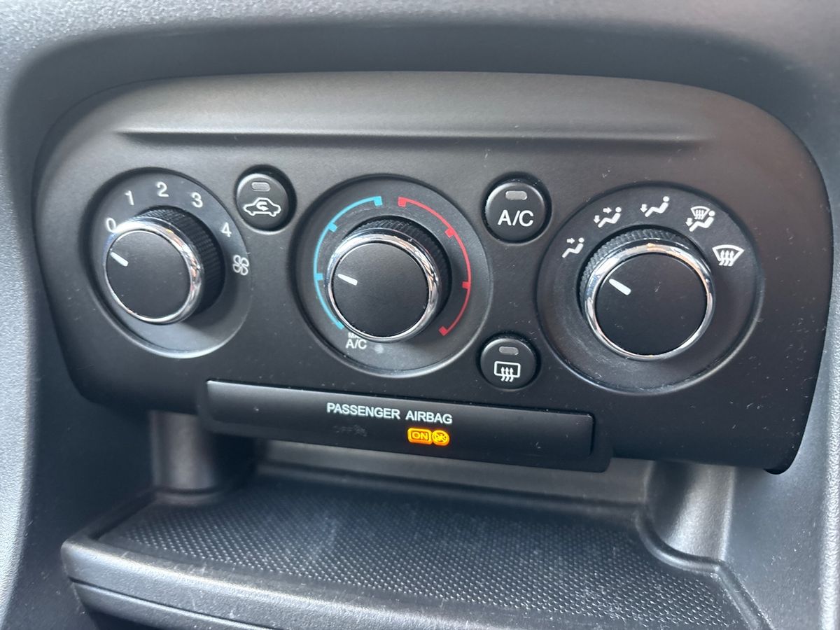 Used Ford Ka+ 2017 for sale - 76563753: Photo 19