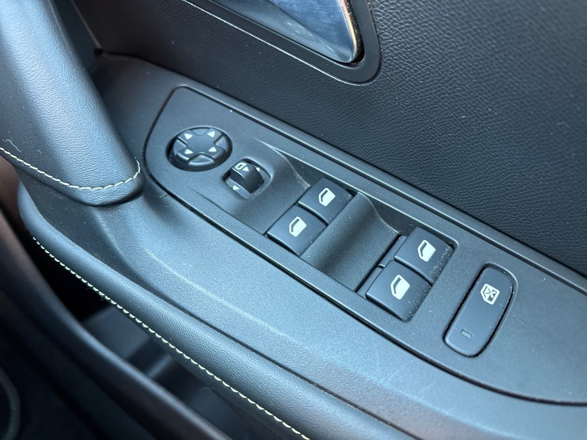 Used Peugeot 2008 2022 for sale - 77075528: Photo 21