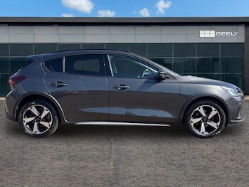 Used Ford Focus 2022 for sale - 78117768: Photo