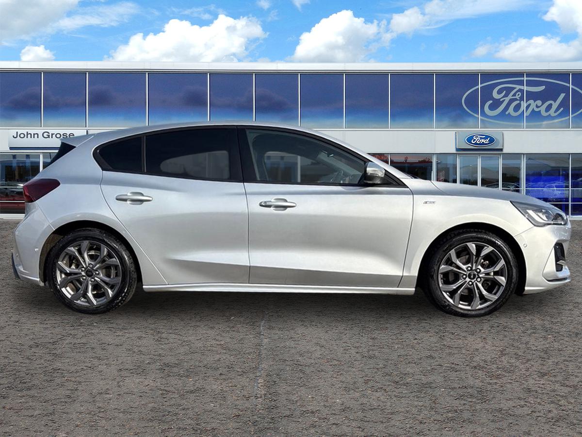 Used Ford Focus 2023 for sale - 77971732: Photo 2