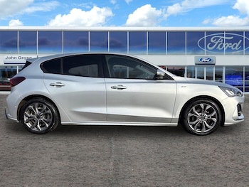 Used Ford Focus 2023 for sale - 77971732: Photo