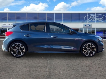 Used Ford Focus 2021 for sale - 76420434: Photo