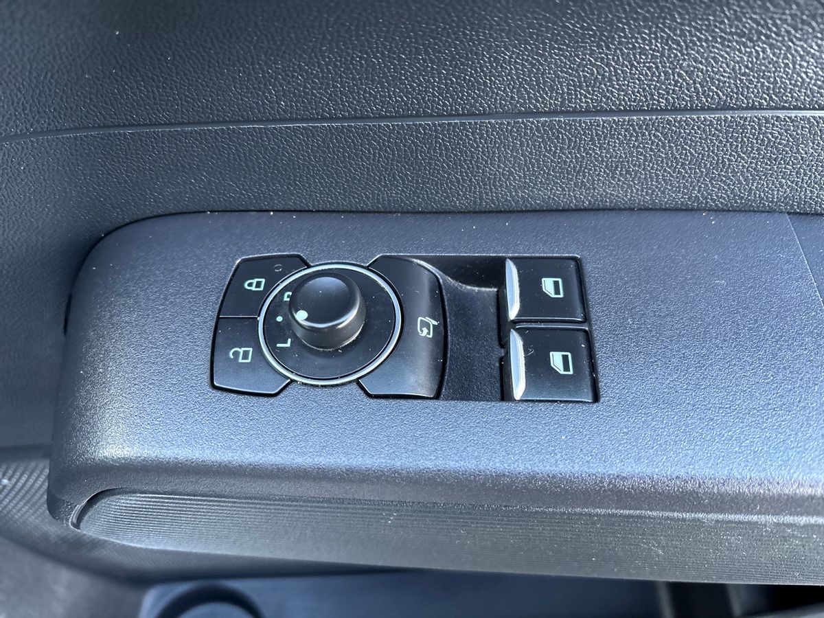 Used Ford Transit Courier 2024 for sale - 76872576: Photo 21