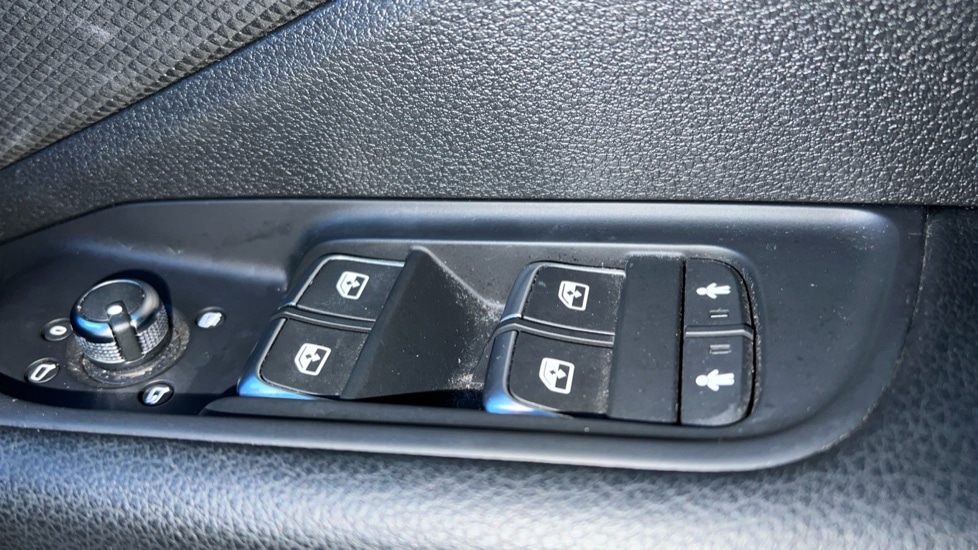 Used Audi Q2 2023 for sale - 76928028: Photo 54