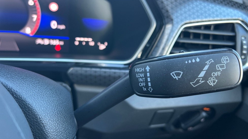 Used Volkswagen T-Cross 2023 for sale - 76519396: Photo 24