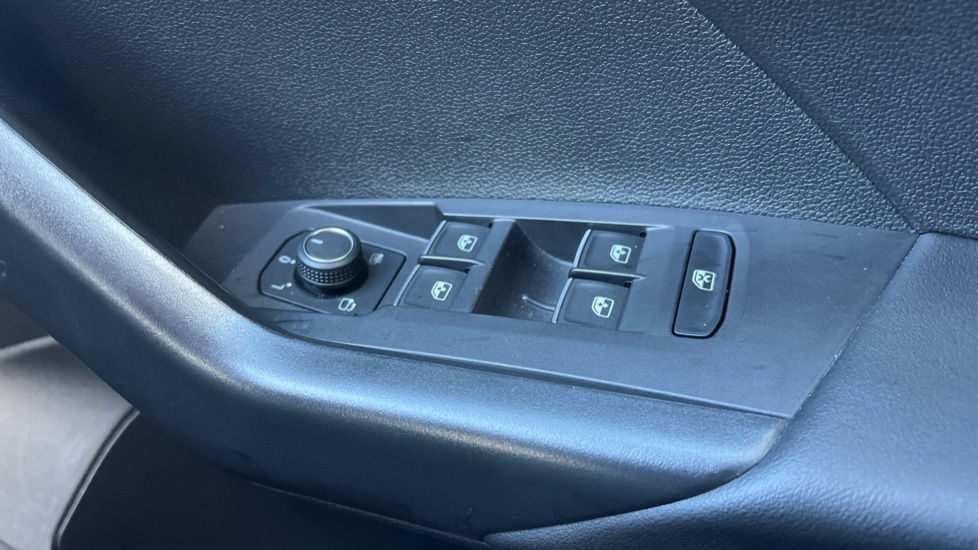 Used Volkswagen T-Cross 2023 for sale - 76519396: Photo 30