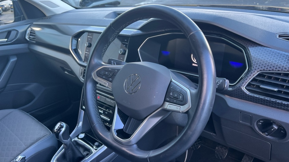 Used Volkswagen T-Cross 2023 for sale - 76519396: Photo 9
