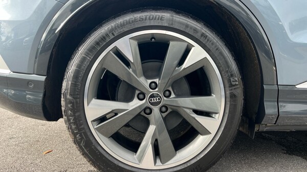 Used Audi Q4 e-tron 2023 for sale - 76092150: Photo 21