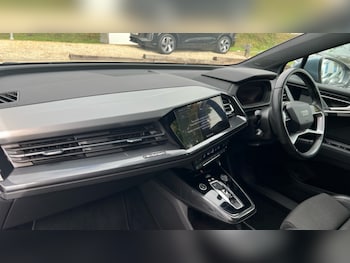 Used Audi Q4 e-tron 2023 for sale - 76092150: Photo 2