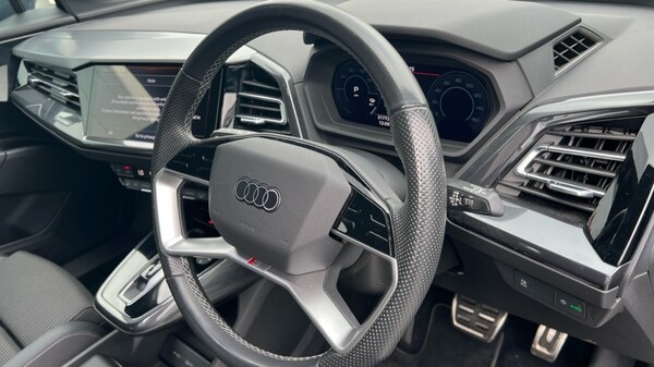 Used Audi Q4 e-tron 2023 for sale - 76092150: Photo 6