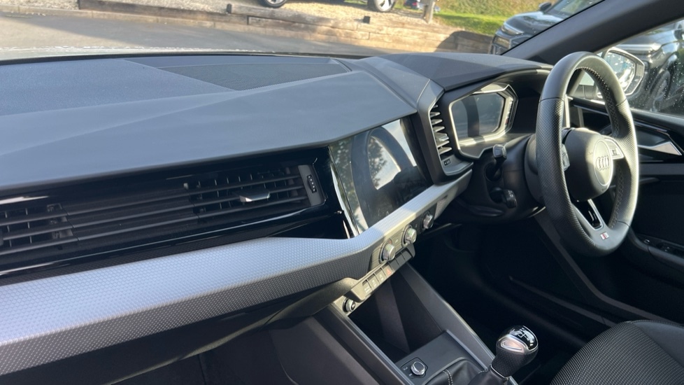 Used Audi A1 2023 for sale - 76191080: Photo 2