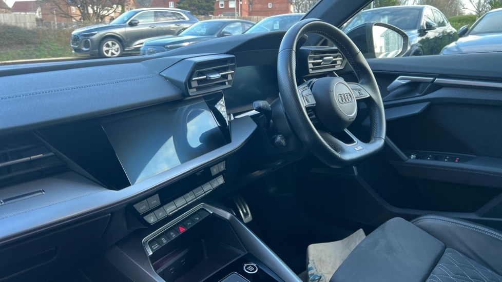 Used Audi A3 2022 for sale - 77060621: Photo 2