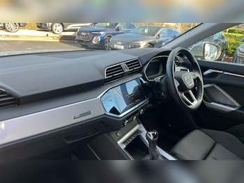 Used Audi Q3 2023 for sale - 76750089: Photo