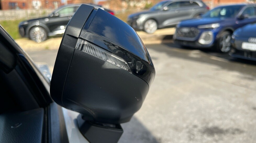 Used Audi Q2 2020 for sale - 76954441: Photo 53