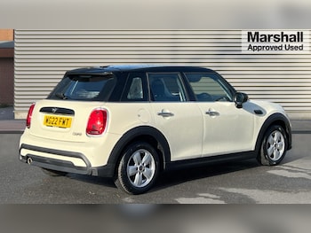 Used MINI Hatch 2022 for sale - 76140225: Photo