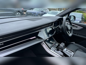 Used Audi Q7 2025 for sale - 76161408: Photo