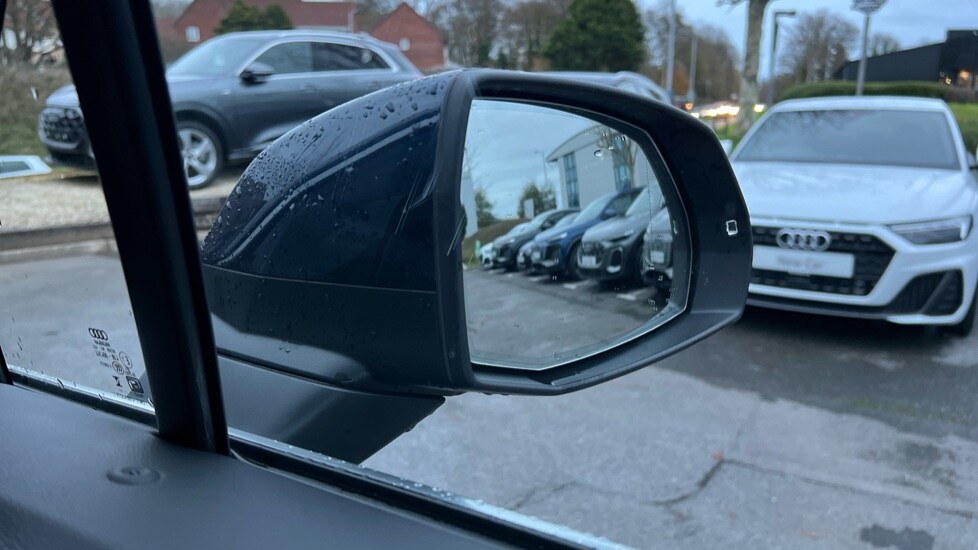 Used Audi Q7 2025 for sale - 76161408: Photo 32