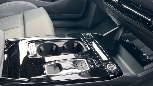 Used Audi Q6 e-tron 2025 for sale - 75602781: Photo 27