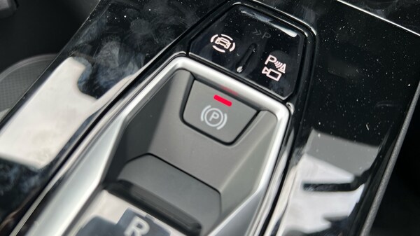 Used Audi Q6 e-tron 2025 for sale - 75602781: Photo 81