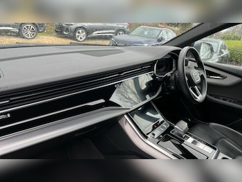 Used Audi Q8 2023 for sale - 76539907: Photo