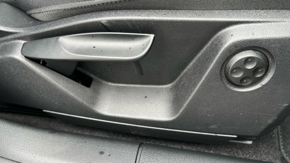 Used Audi Q2 2023 for sale - 76796259: Photo 29