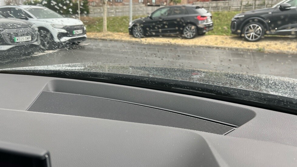 Used Audi Q2 2023 for sale - 76796259: Photo 36