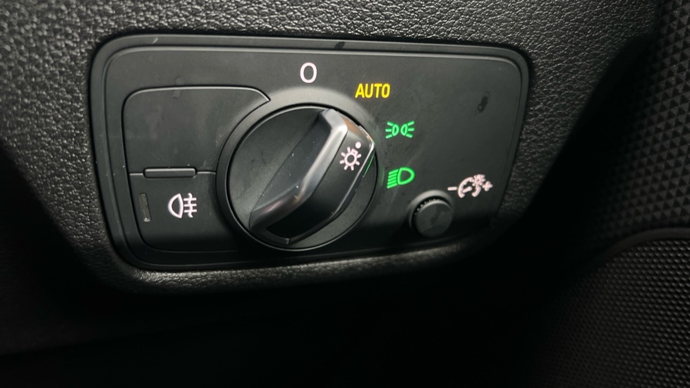 Used Audi Q2 2023 for sale - 76796259: Photo 44