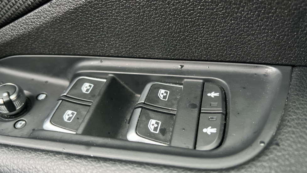 Used Audi Q2 2023 for sale - 76796259: Photo 54