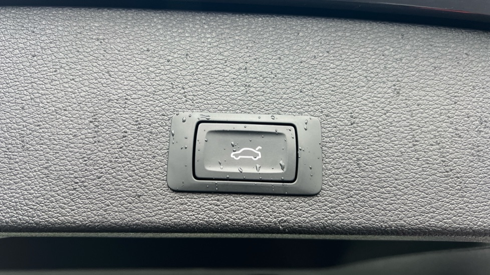 Used Audi Q2 2023 for sale - 76796259: Photo 58