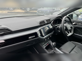 Used Audi Q3 2025 for sale - 76704482: Photo