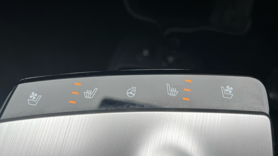 Used Kia EV6 2023 for sale - 76888860: Photo 34