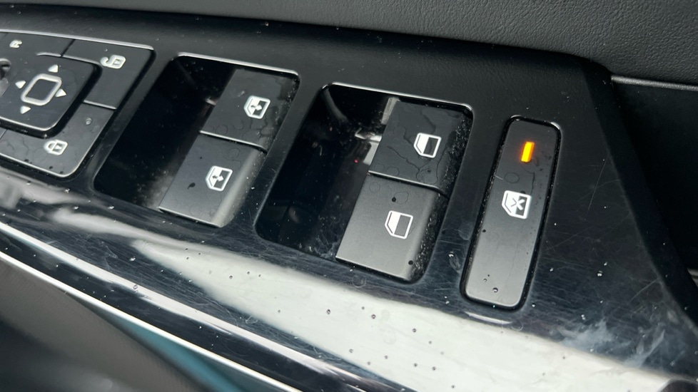 Used Kia EV6 2023 for sale - 76888860: Photo 54