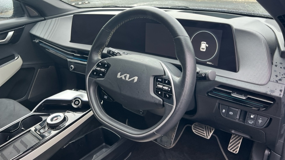 Used Kia EV6 2023 for sale - 76888860: Photo 9