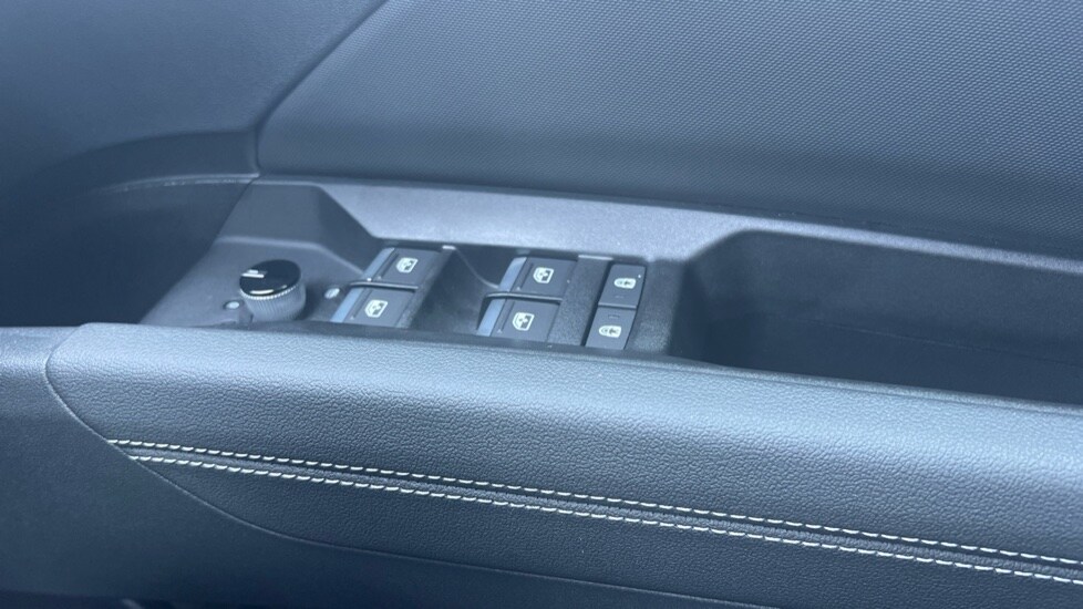 Used Audi Q4 e-tron 2025 for sale - 77067698: Photo 28