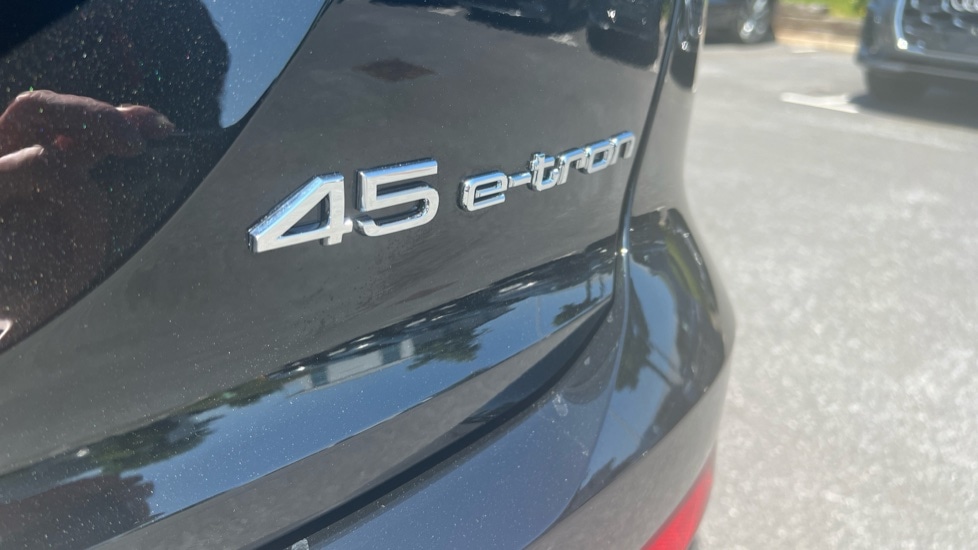 Used Audi Q4 e-tron 2025 for sale - 77067698: Photo 46