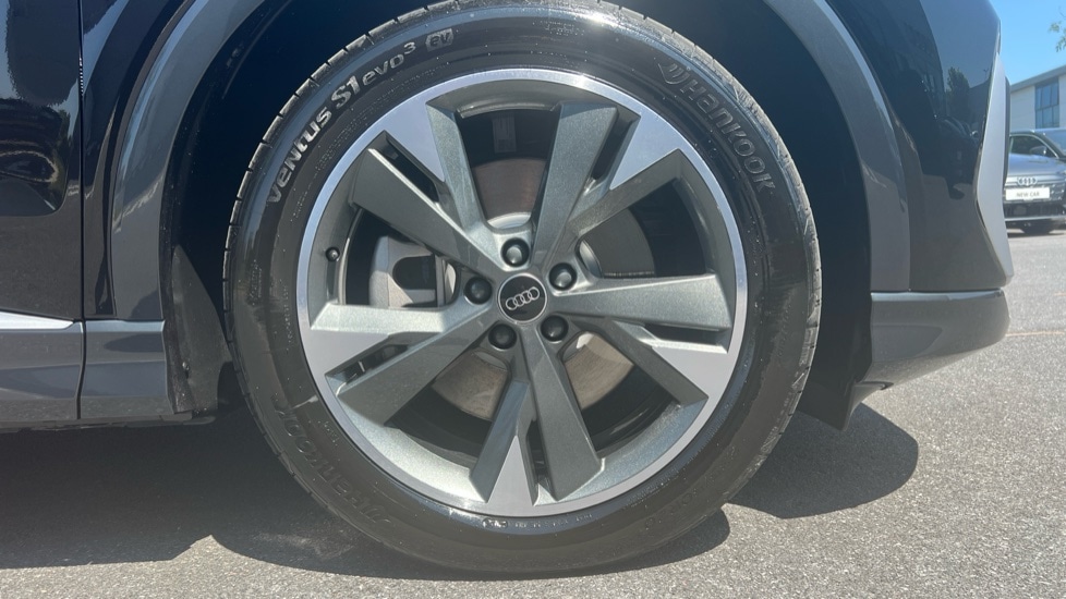 Used Audi Q4 e-tron 2025 for sale - 77067698: Photo 5