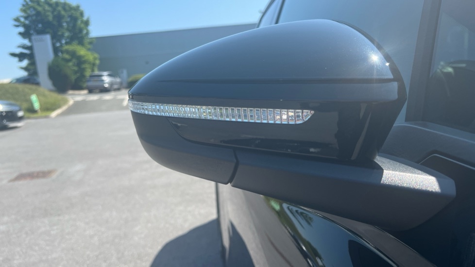 Used Audi Q4 e-tron 2025 for sale - 77067698: Photo 51