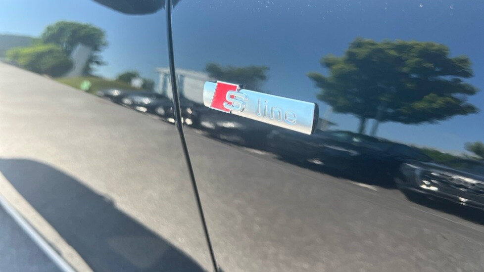 Used Audi Q4 e-tron 2025 for sale - 77067698: Photo 52